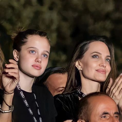 A­n­g­e­l­i­n­a­ ­J­o­l­i­e­,­ ­k­ı­z­ı­ ­S­h­i­l­o­h­ ­i­l­e­ ­k­o­n­s­e­r­d­e­